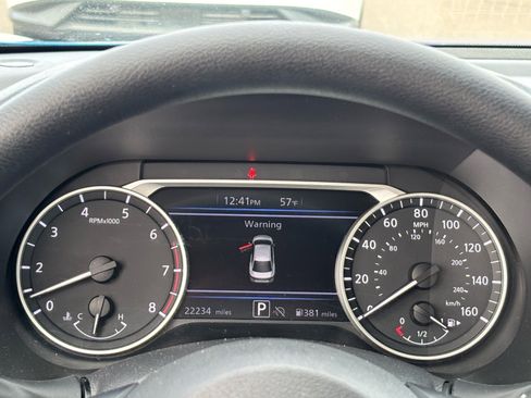 Certified 2025 Nissan Sentra SV image 21