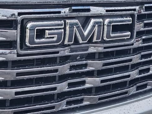 Used 2024 GMC Sierra 1500 Denali Ultimate AWD/4WD image 6