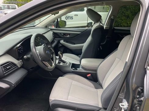Used 2024 Subaru Outback Premium AWD/4WD image 11