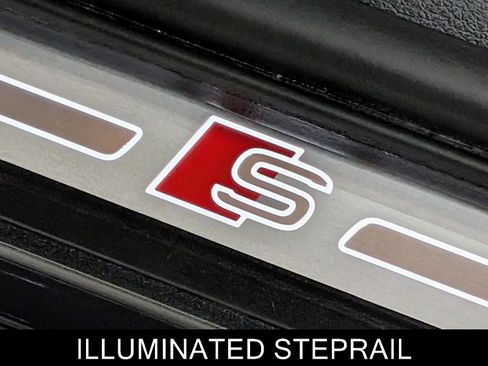 Used 2024 Audi A4 2.0T Premium w/ Convenience Package image 16