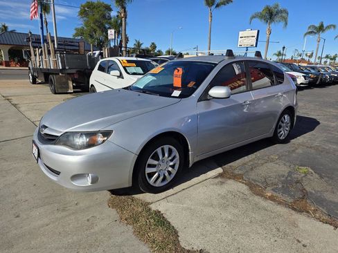 Used 2011 Subaru Impreza 2.5i image 4
