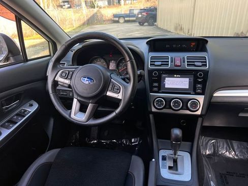 Used 2017 Subaru Crosstrek 2.0i Premium w/ Popular Package #2 image 16