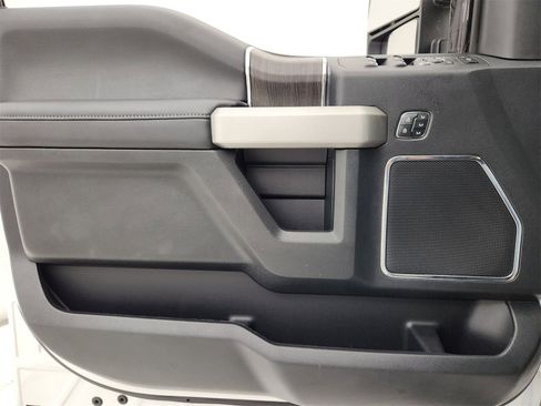 Used 2021 Ford F250 Lariat w/ Lariat Ultimate Package image 10