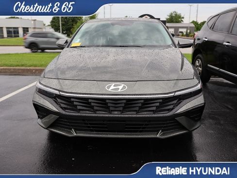 Certified 2026 Hyundai Elantra Limited FWD image 6