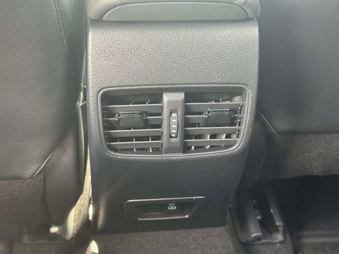 Used 2022 Toyota Corolla Cross XLE w/ Convenience Package AWD/4WD image 17