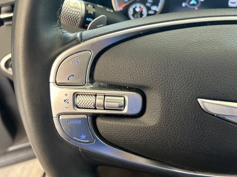Used 2025 Genesis GV70 2.5T AWD/4WD image 46