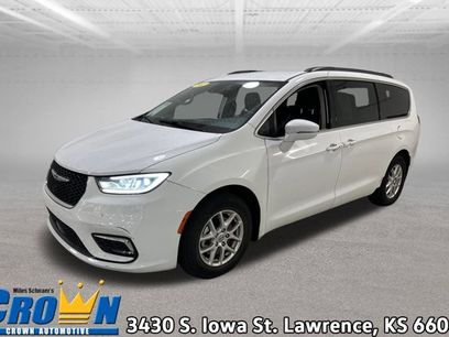 Used 2022 Chrysler Pacifica Touring-L