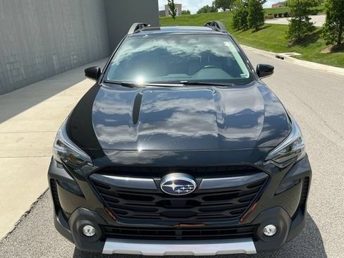 Certified 2024 Subaru Outback Limited AWD/4WD image 8