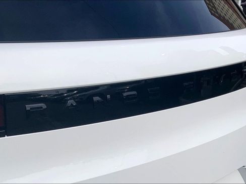 New 2026 Land Rover Range Rover Sport Dynamic SE AWD/4WD image 15