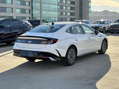 New 2026 Hyundai Sonata Limited image 4