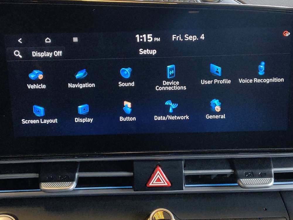 Used 2025 Hyundai Elantra SEL FWD image 25