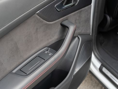 Used 2023 Audi RS Q8 image 35