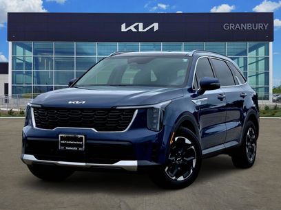 Certified 2025 Kia Sorento S w/ Panoramic Sunroof Package