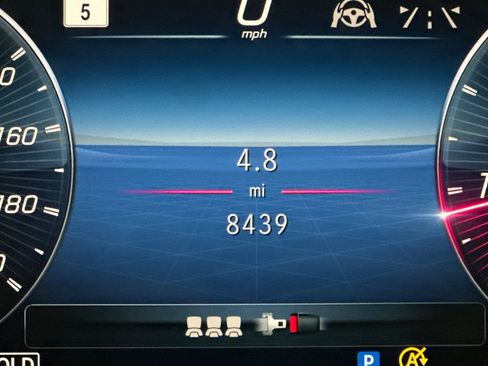 Used 2025 Mercedes-Benz G 63 AMG 4MATIC image 37