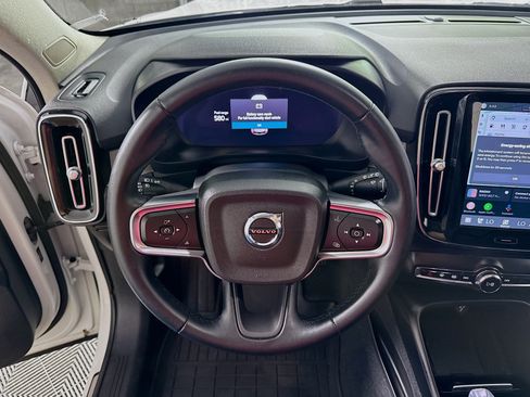 Used 2023 Volvo XC40 B5 Plus w/ Driver Assist Package AWD/4WD image 15