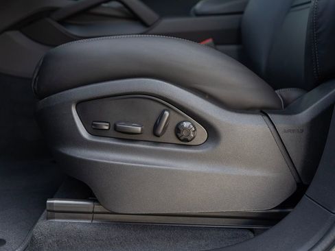 New 2026 Porsche Cayenne Coupe AWD/4WD image 27