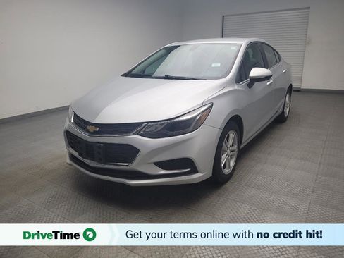 Used 2017 Chevrolet Cruze LT image 1