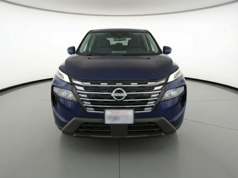 Used 2025 Nissan Rogue SV FWD image 2