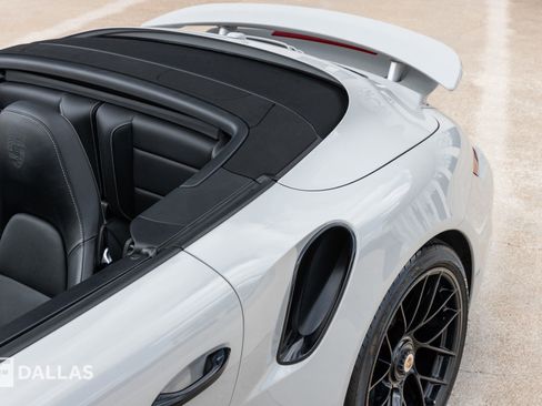 Used 2018 Porsche 911 Turbo image 8