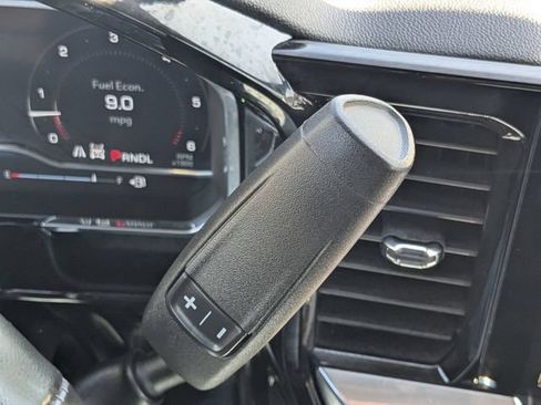 Used 2025 GMC Sierra 1500 SLT AWD/4WD image 26