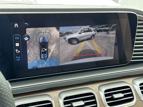 New 2026 Mercedes-Benz GLS 450 4MATIC image 27
