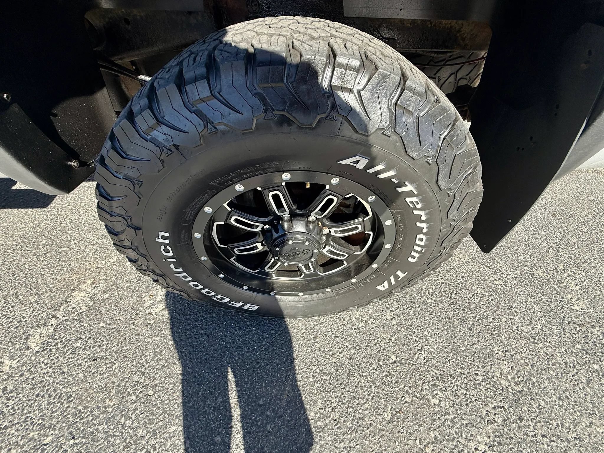 Used 2011 RAM 3500 SLT w/ Technology Group AWD/4WD image 21