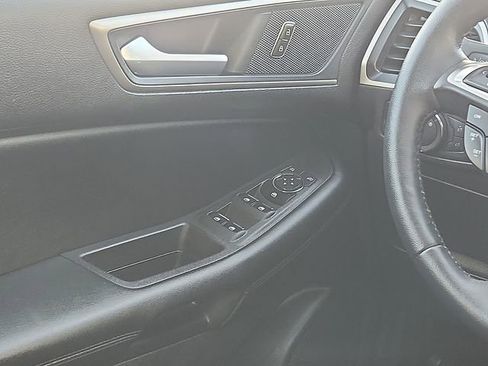 Certified 2022 Ford Edge SEL w/ Convenience Package image 11