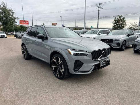 New 2026 Volvo XC60 B5 Ultra w/ Climate Package image 8