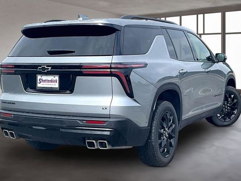 Used 2024 Chevrolet Traverse LT w/ Enhanced Driving Package FWD image 6