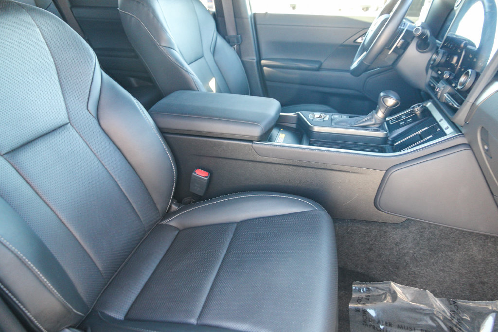 Certified 2025 Lexus GX 550 w/ Cold Area Package AWD/4WD image 18