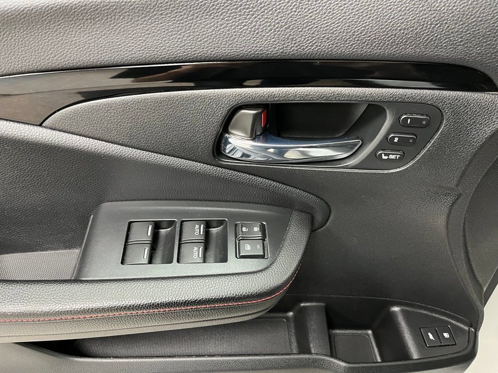 Used 2021 Honda Pilot Black Edition image 24