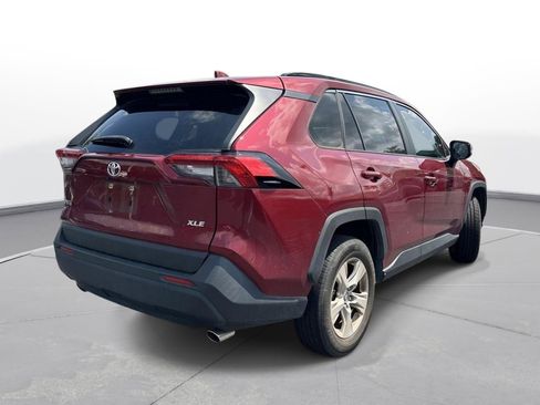 Used 2019 Toyota RAV4 XLE FWD image 6