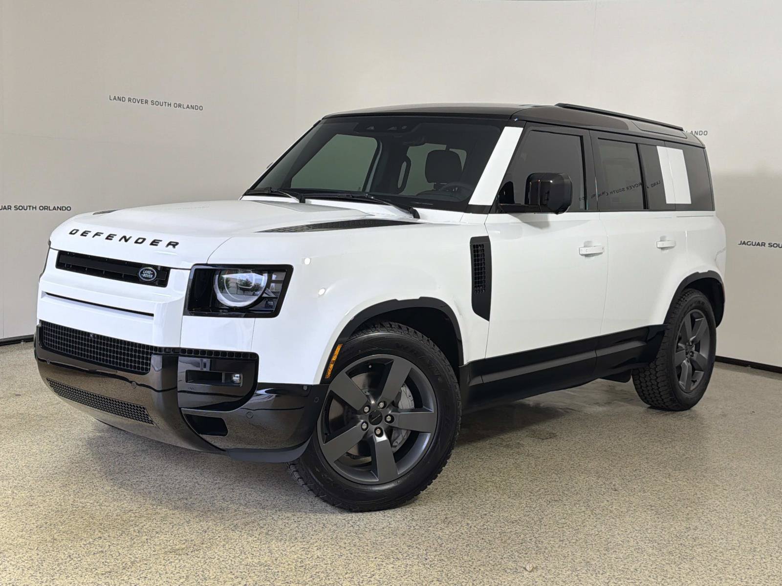 New 2026 Land Rover Defender 110 X-Dynamic SE AWD/4WD image 1