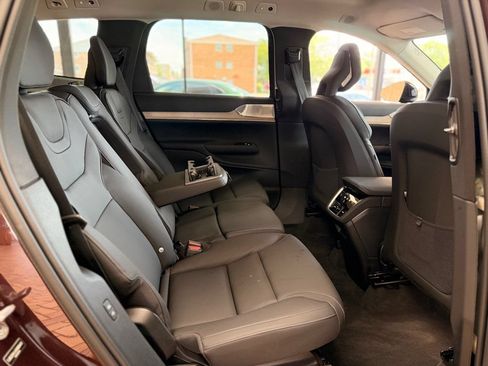 Used 2025 Volvo EX90 Ultra AWD/4WD image 22