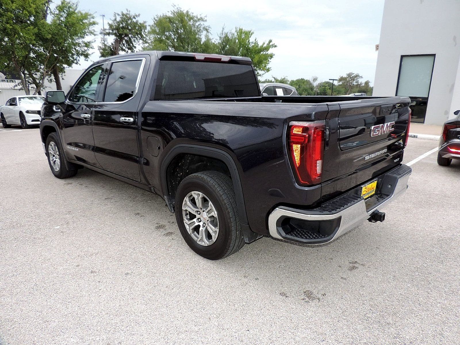 Used 2025 GMC Sierra 1500 SLT RWD image 7