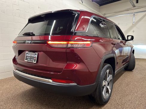 Used 2022 Jeep Grand Cherokee Limited 4xe w/ Luxury Tech Group II image 2