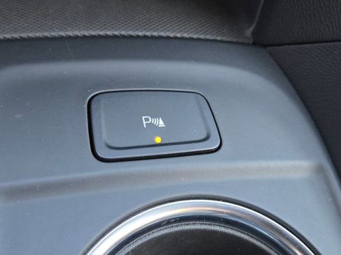 Used 2023 Chevrolet Equinox LT image 26