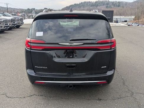 New 2026 Chrysler Pacifica Pinnacle image 6