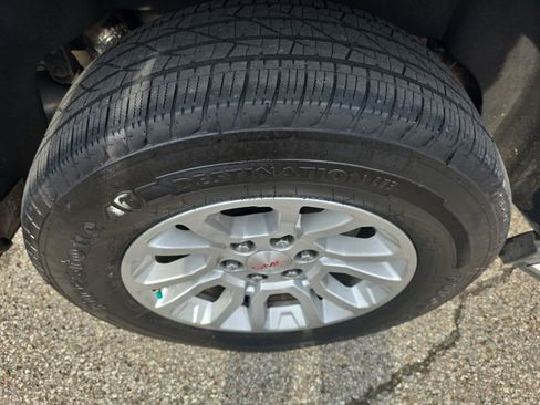 Used 2017 GMC Yukon SLE w/ HD Trailering Package image 41