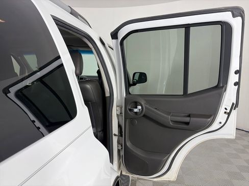 Used 2012 Nissan Xterra PRO-4X w/ Pro-4x Leather Pkg image 25