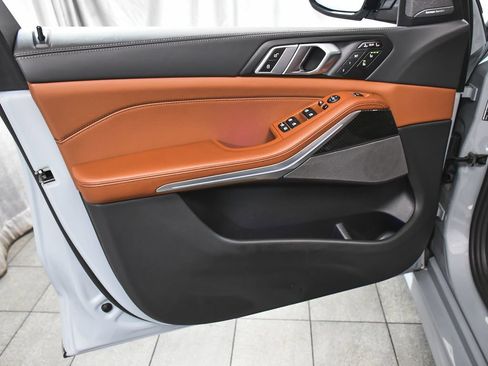 Used 2026 BMW X7 M60i AWD/4WD image 9