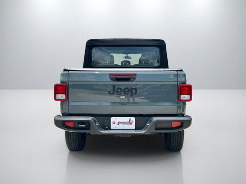 Used 2024 Jeep Gladiator Sport AWD/4WD image 6