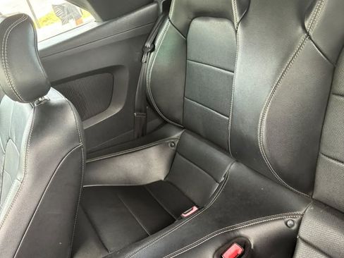 Used 2020 Ford Mustang Premium RWD image 7