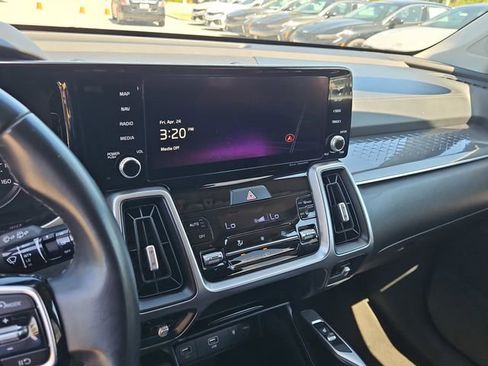 Used 2023 Kia Sorento S w/ Panoramic Sunroof Package FWD image 25