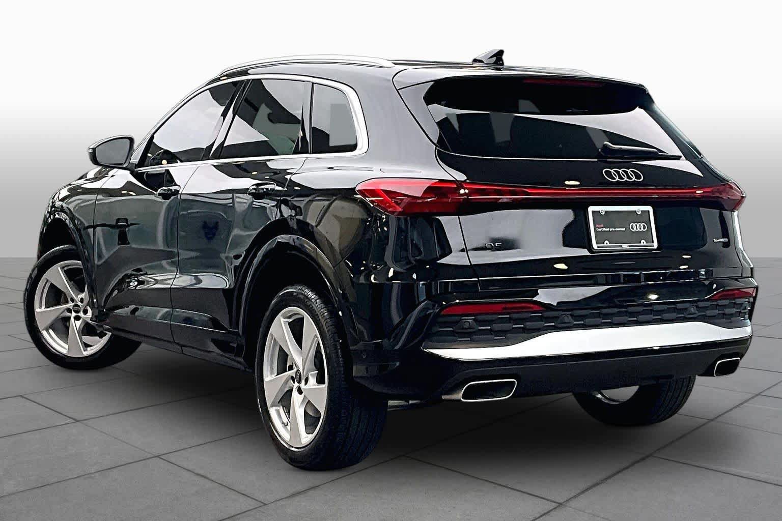Used 2025 Audi Q5 Premium AWD/4WD image 12