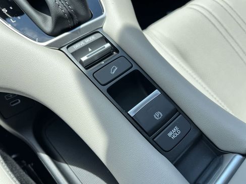 New 2026 Honda HR-V EX-L image 24