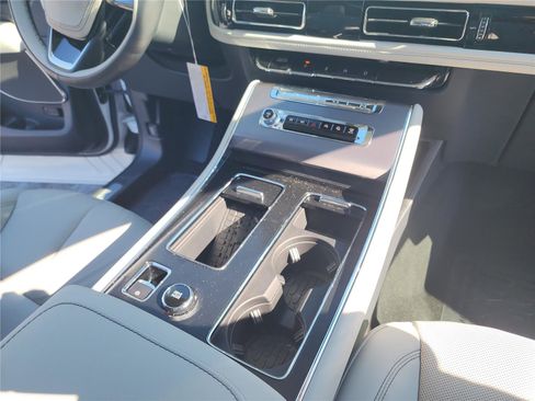 New 2026 Lincoln Aviator 2WD image 29