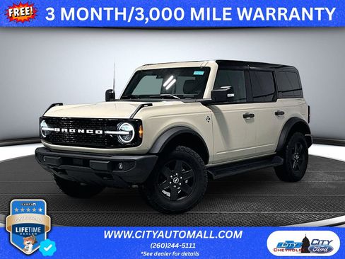 Used 2025 Ford Bronco Outer Banks AWD/4WD image 1