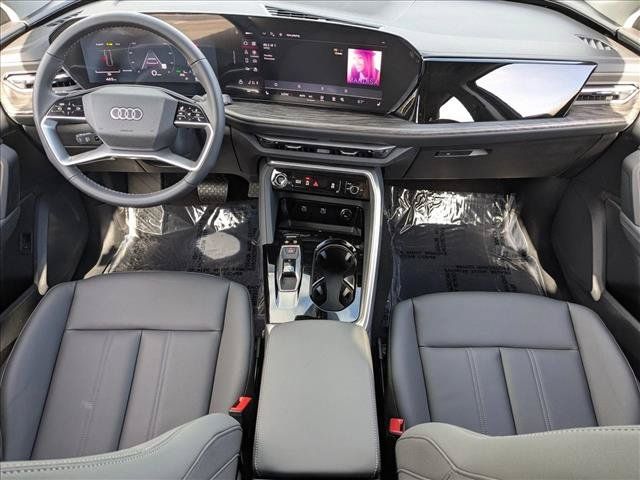 Used 2025 Audi Q5 Premium AWD/4WD image 14