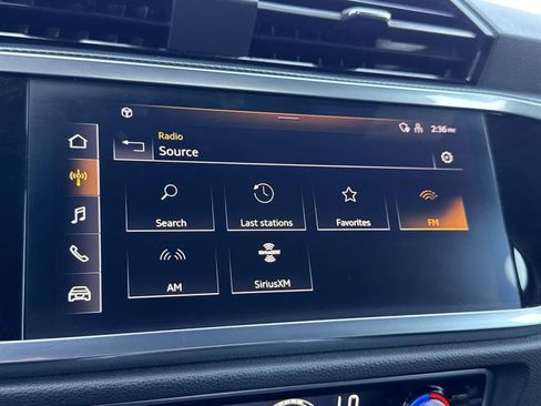 Used 2024 Audi Q3 2.0T Premium image 16